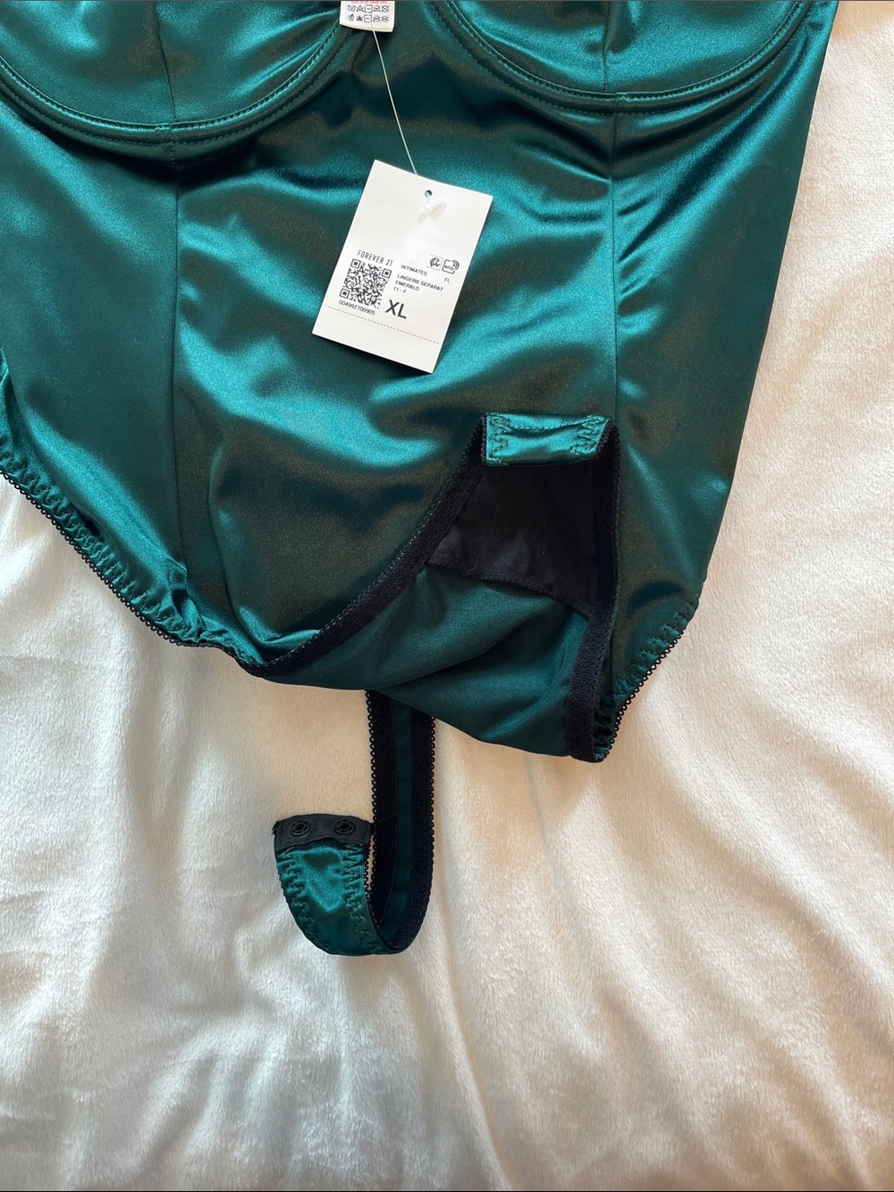 NWT Forever 21 Women’s Emerald Green Lace-Trim Bodysuit - Picture 6 of 12